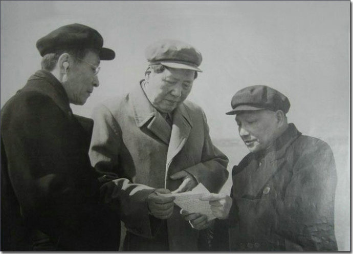 历史上的今日1962年9月下旬在中共八届十中全会期间，应王稼祥的要求同他谈