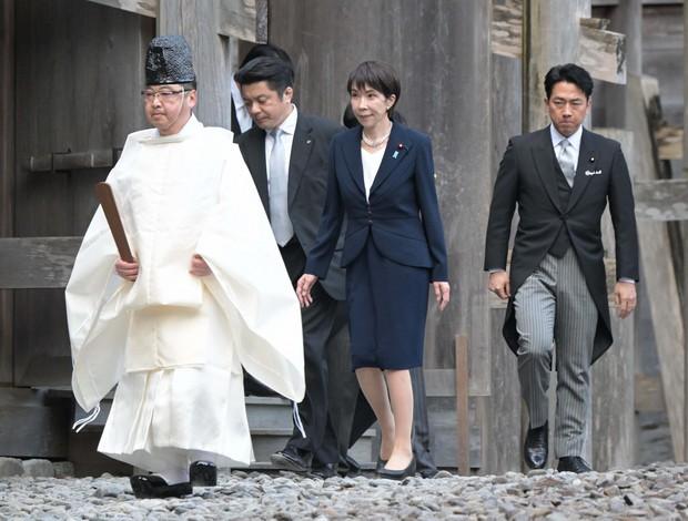 中国向日本连出重拳，给特朗普出了道难题，究竟要不要冒着休战态势破裂的风险，给高市