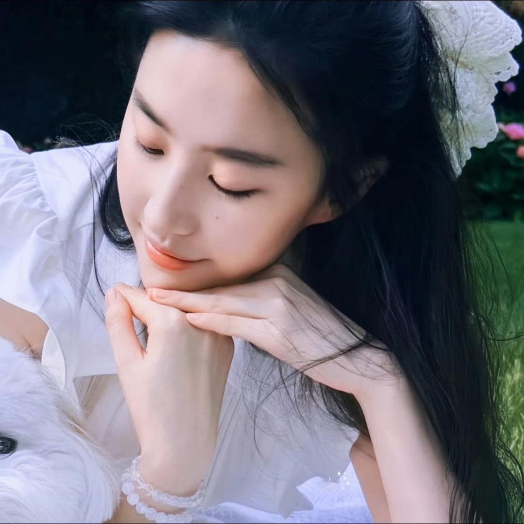 用一句话形容刘亦菲的美神仙姐姐刘亦菲太美了就是仙女下凡