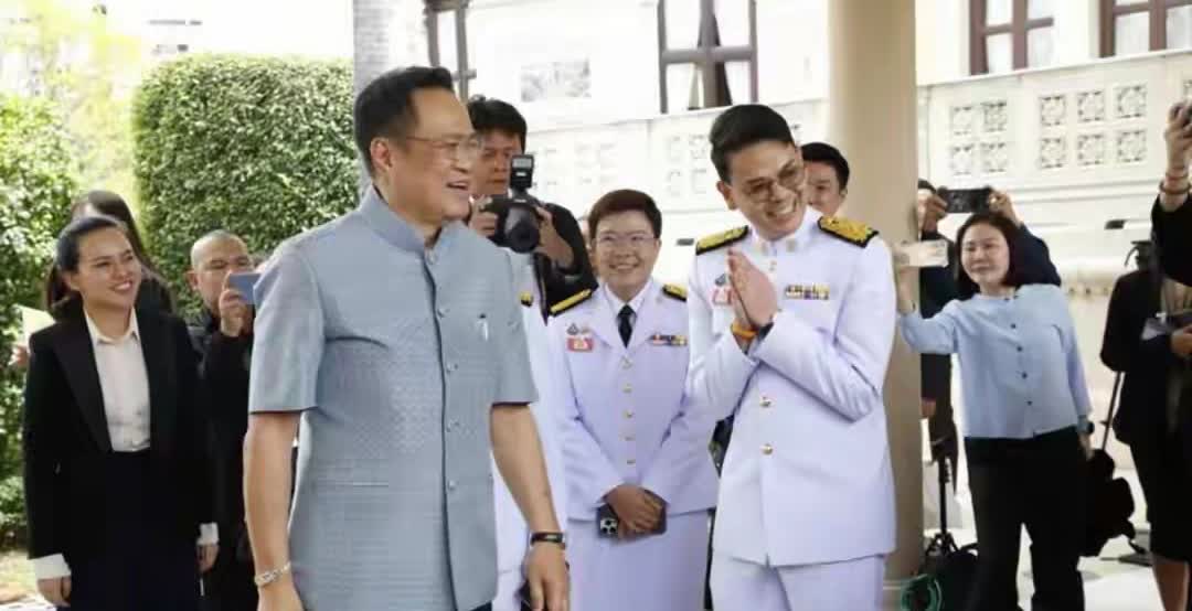 议会惊爆贿案！泰部长曝4000万月贿，阿努廷总理：严查不放过！