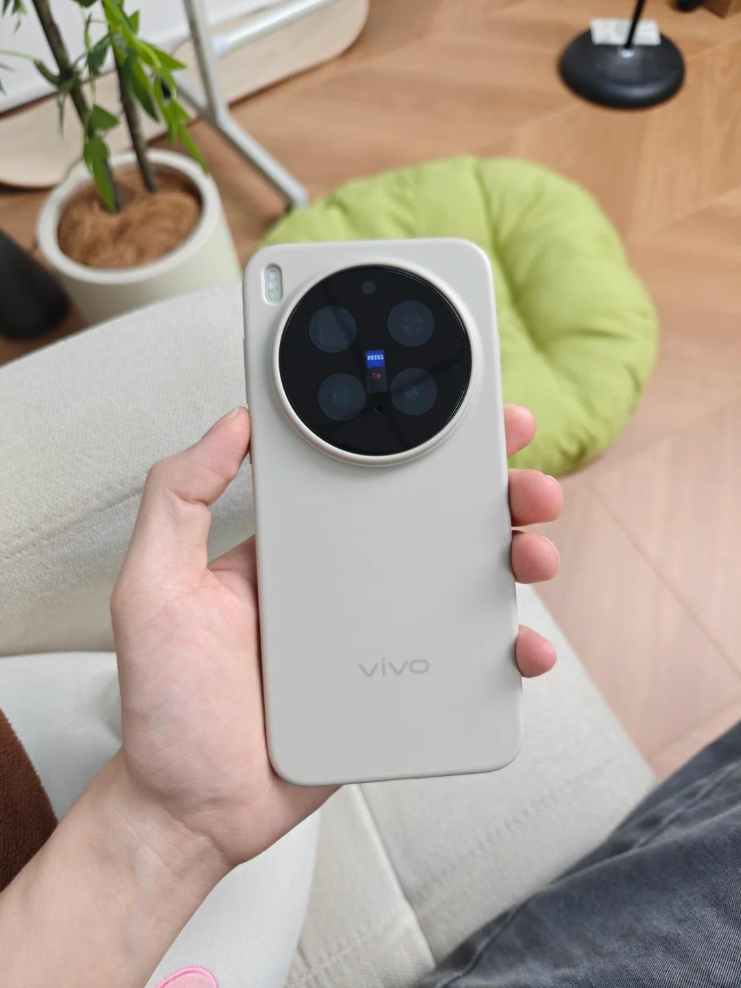 vivoX300Pro有必要换Ultra吗？我感觉vivoX300Pro已