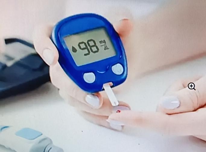 医生都提醒好几次了，这三种升糖食物真得赶紧停。先说白米饭和面食，它们可是餐桌上