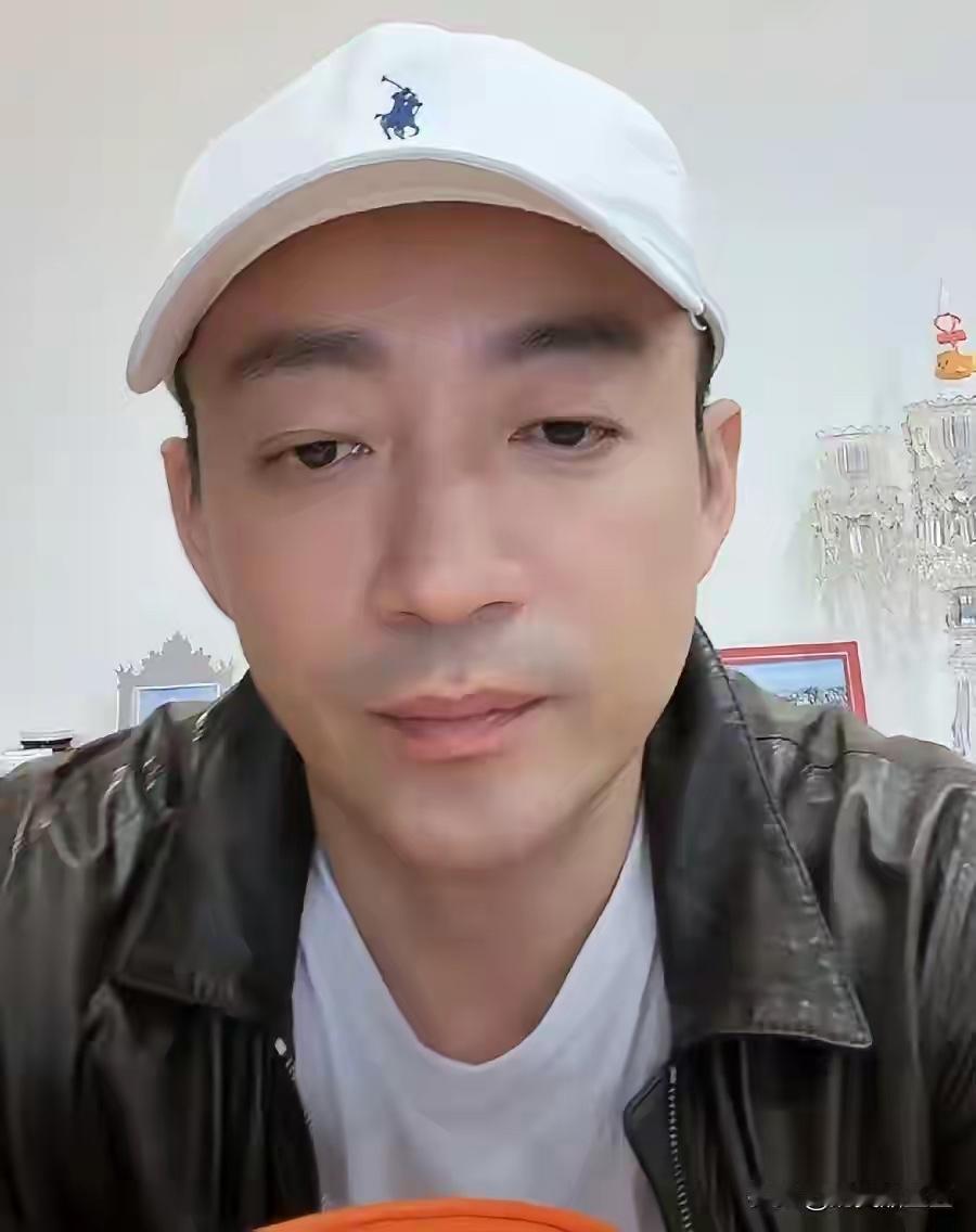 小菲真厉害，孩子还没有出生，他自己直播也透露了孩子的名字了，汪宝儿厉害了。这名字