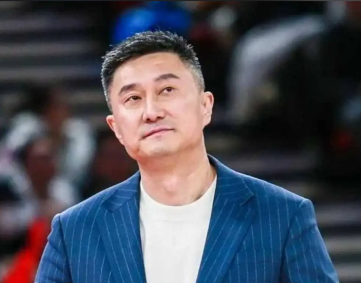 杜锋不想再装了，广东队新赛季的目标只有一个。