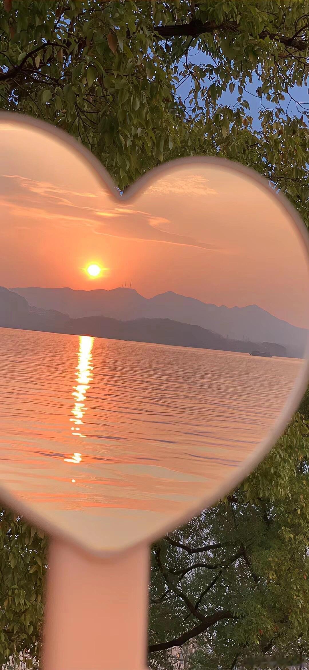 手机壁纸｜落日晚霞壁纸｜温柔治愈氛围｜暖调护眼｜高清质感｜日常使用超舒心