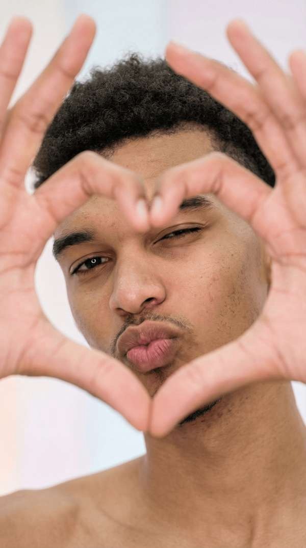 🤔马刺官方：文班亚马进入左小腿伤病管理名单，明日出战成疑明天上午9:30，马刺