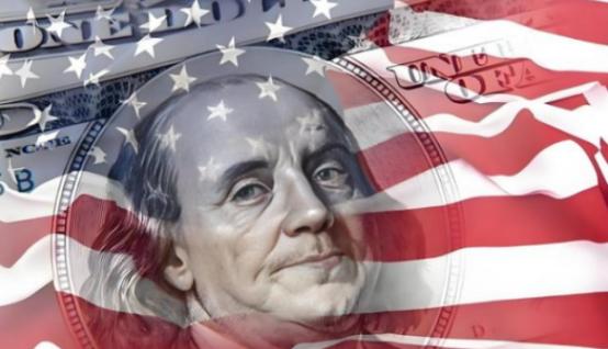 美国一直盯着中国手里的美债，希望中国能大规模抛售，但中国并没有按他们想的来，相反