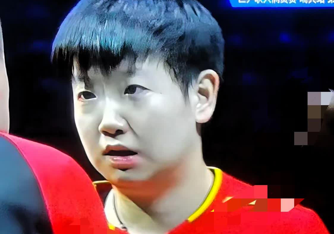 家人们，被孙颖莎和马琳这对师徒逗乐了！8月18日瑞典大满贯赛场，孙颖莎对战汉娜高