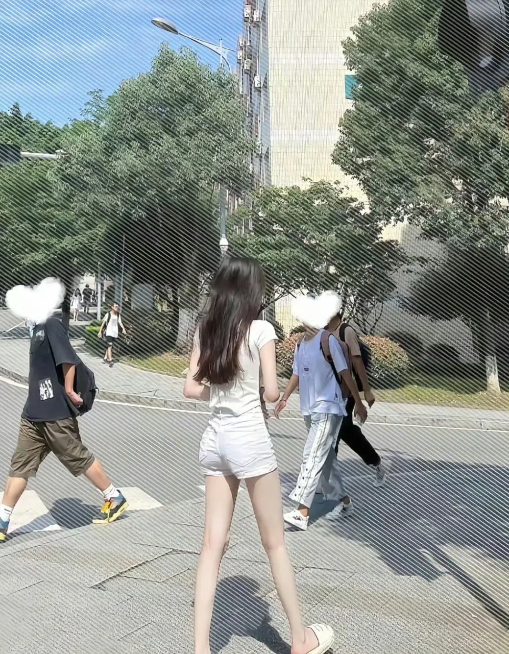 该怎么跟学姐打招呼啊？