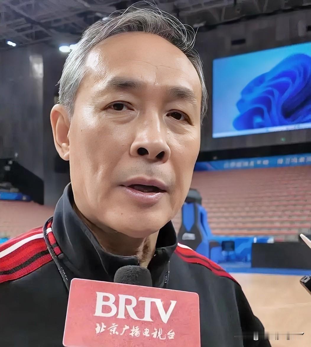 许利民啊许利民，你可清醒点吧，赵睿的伤还没好，你要再把周琦累伤了北京男篮今