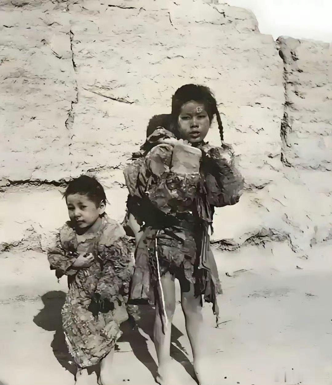 这张解放前的照片，是对那些恨国党最好的教育！