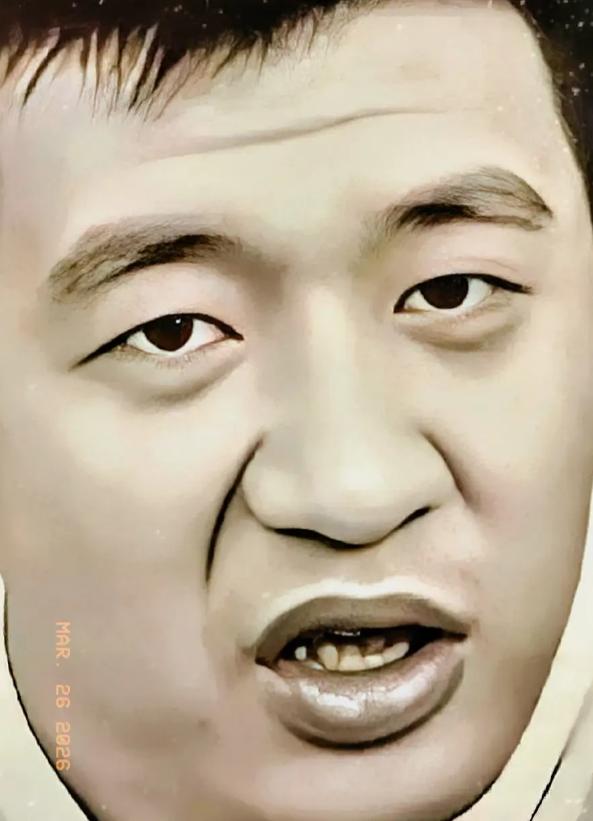 网传张雪峰私下反差太大了！闺蜜在他公司当助理，曝了大实话：镜头前的他伶牙俐齿、杀