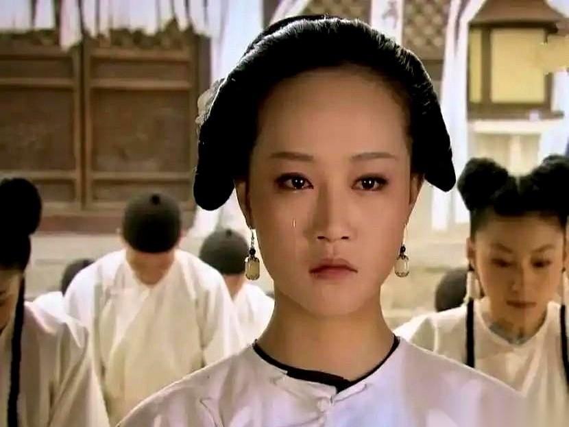 世界上最扎心的一句话，不是“我不爱你”，而是“我娶你，是因为我欠你的”。前者是