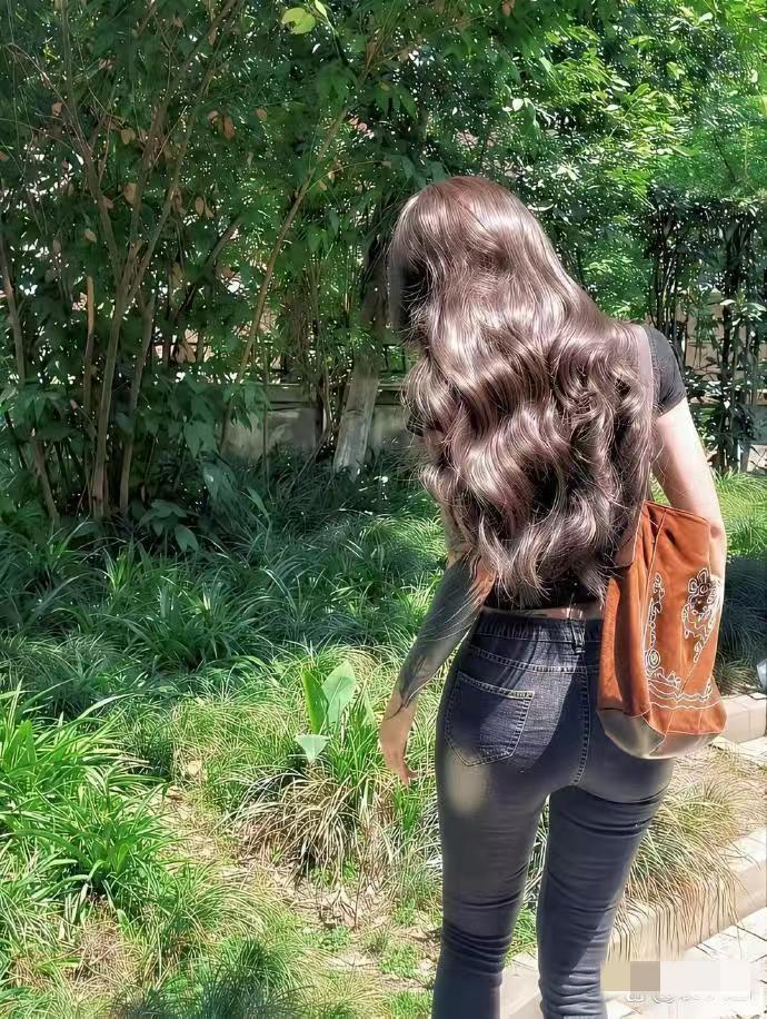 这身材不用看脸光看背影就知道好看