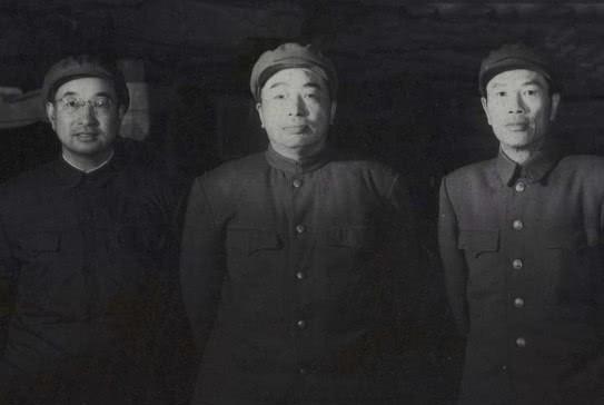 开国少将嗜酒如命，困难时期酒精兑水喝？60岁得肝硬化，82岁离世“1959年的