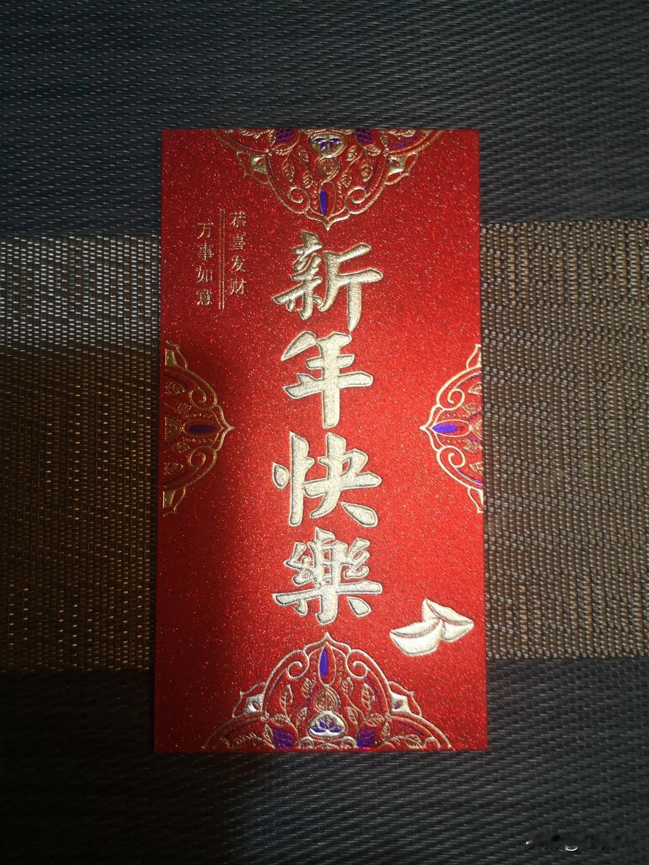 这两天，我发现，自己双盘打坐，终于向前迈了一点小进步，身体腹部，开始有一些