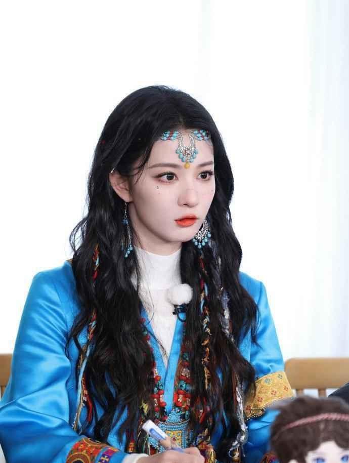 王楚然一个没收住的表情，收视直接飙到年度最高。这事儿不是明星表情管理翻车那么简