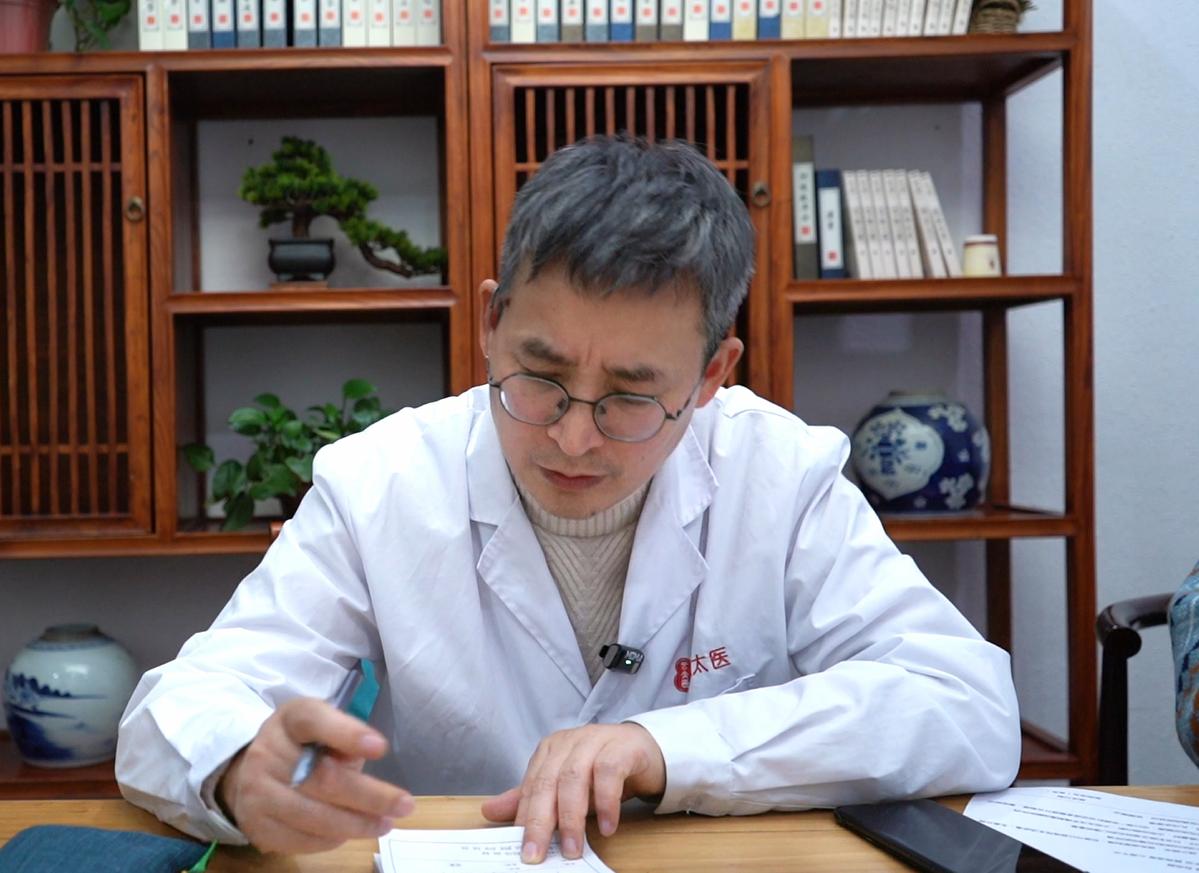 都说枸杞子是“补肾第一名”，其实再加上2味，效果厉害十倍！我是中医陈玉