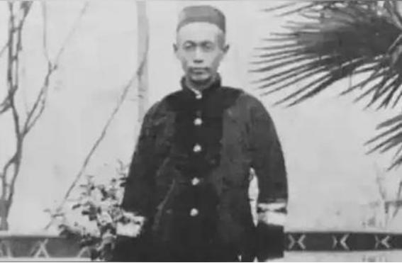 1951年，93岁高龄的前清朝海军总司令萨镇冰，在得知志愿军成功击退美军并进攻韩