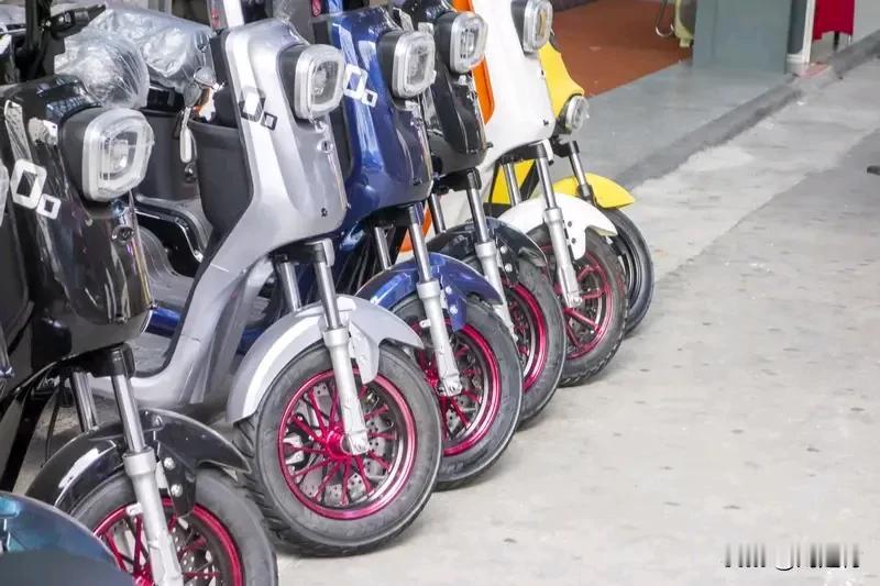 骑电动车还能带孩子吗骑电动车还能带孩子吗2025年12月1日新修订的电动自