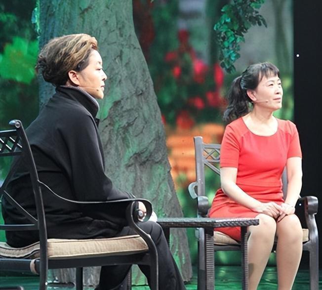 1970年，云南地震时，一名老兵徒手救出了14名女兵，45年后，她们得知这位老兵