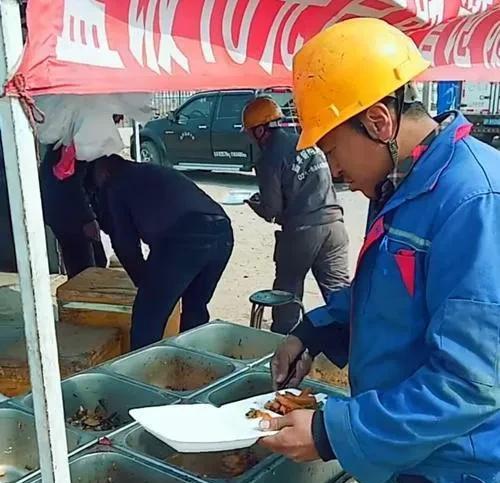 西贝的饮食并没有任何问题，为什么受到舆论围剿，原因是它的主要目标客户是中产阶层。