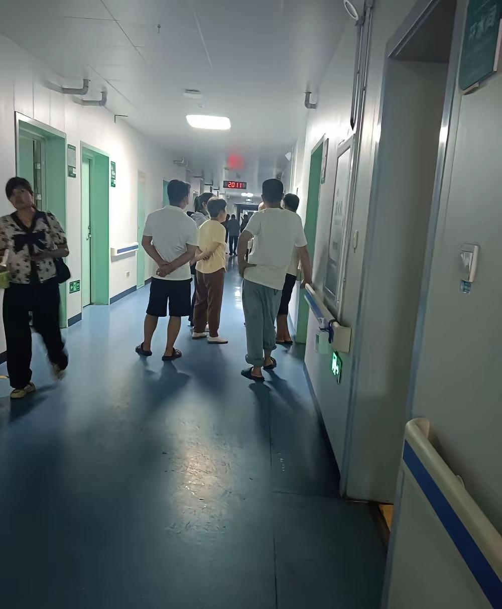 太讽刺了我朋友成了亲戚口中的毒妇她老公酒驾摔成重伤医院里五官都认不出