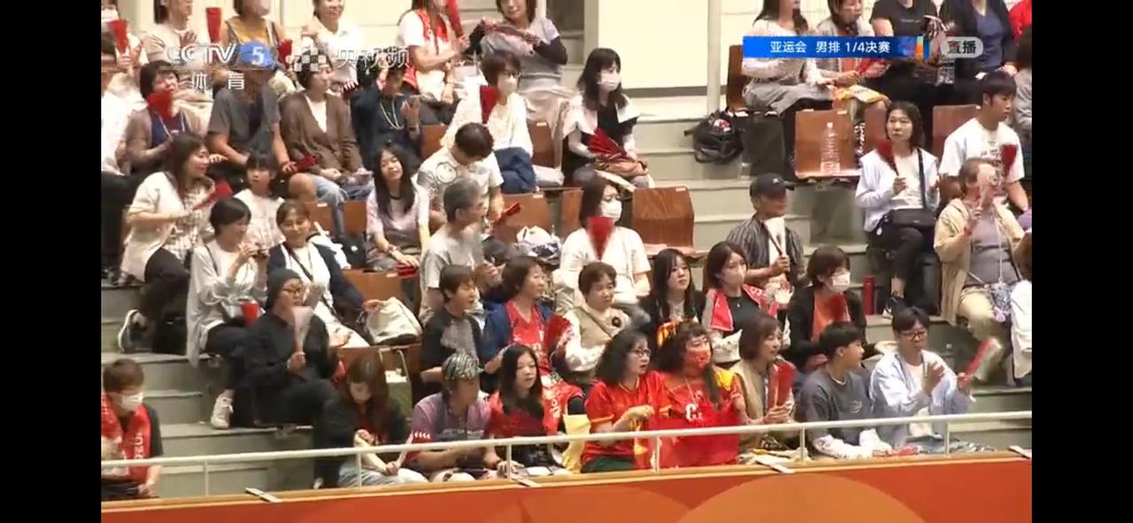 头条聊天室10月1号，亚运会1/4决赛，中国男排对账泰国男排，第一局中国男排25