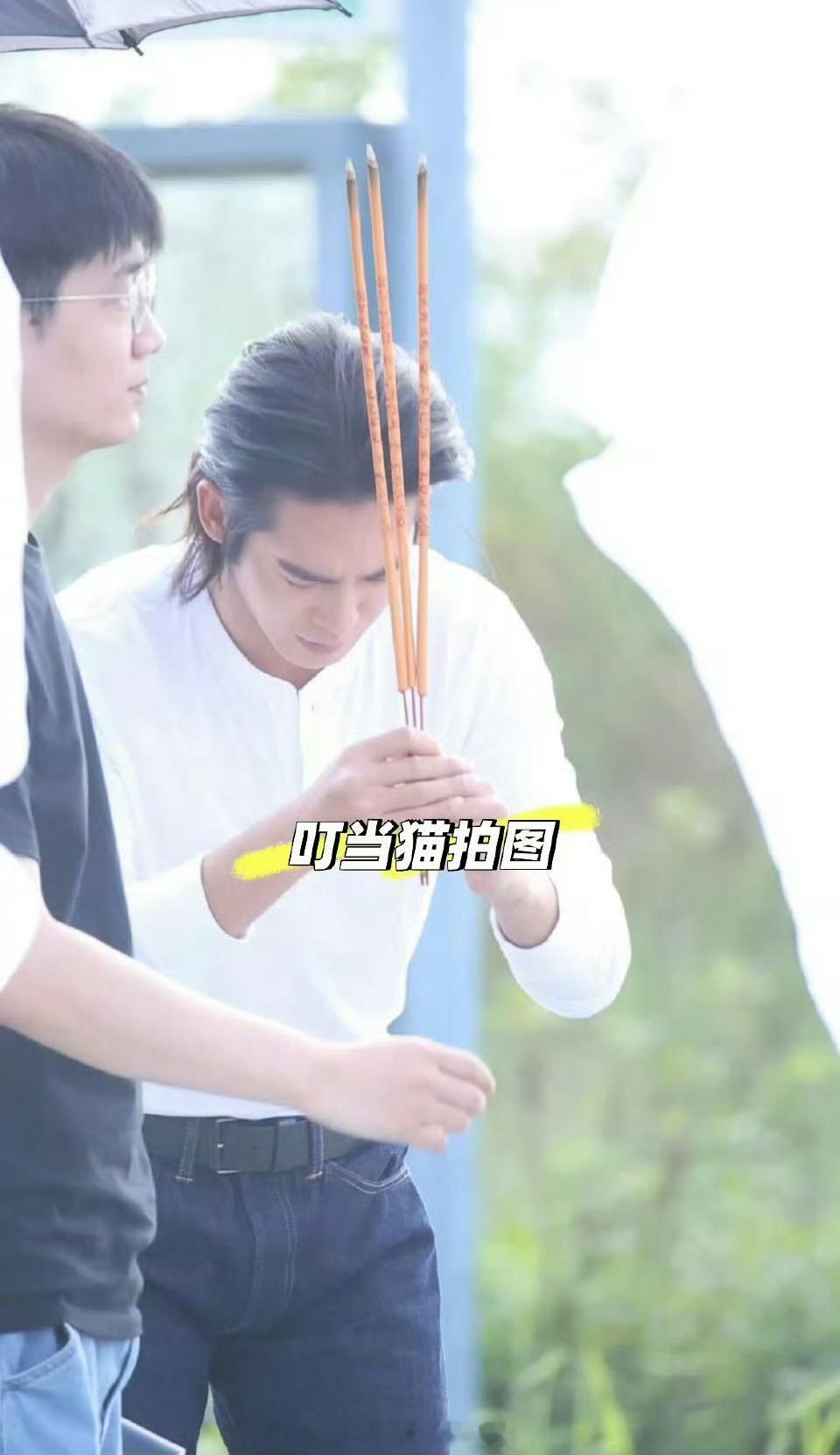 于适新剧开机造型好man！硬汉这条路他走的特别对[点赞]​​​