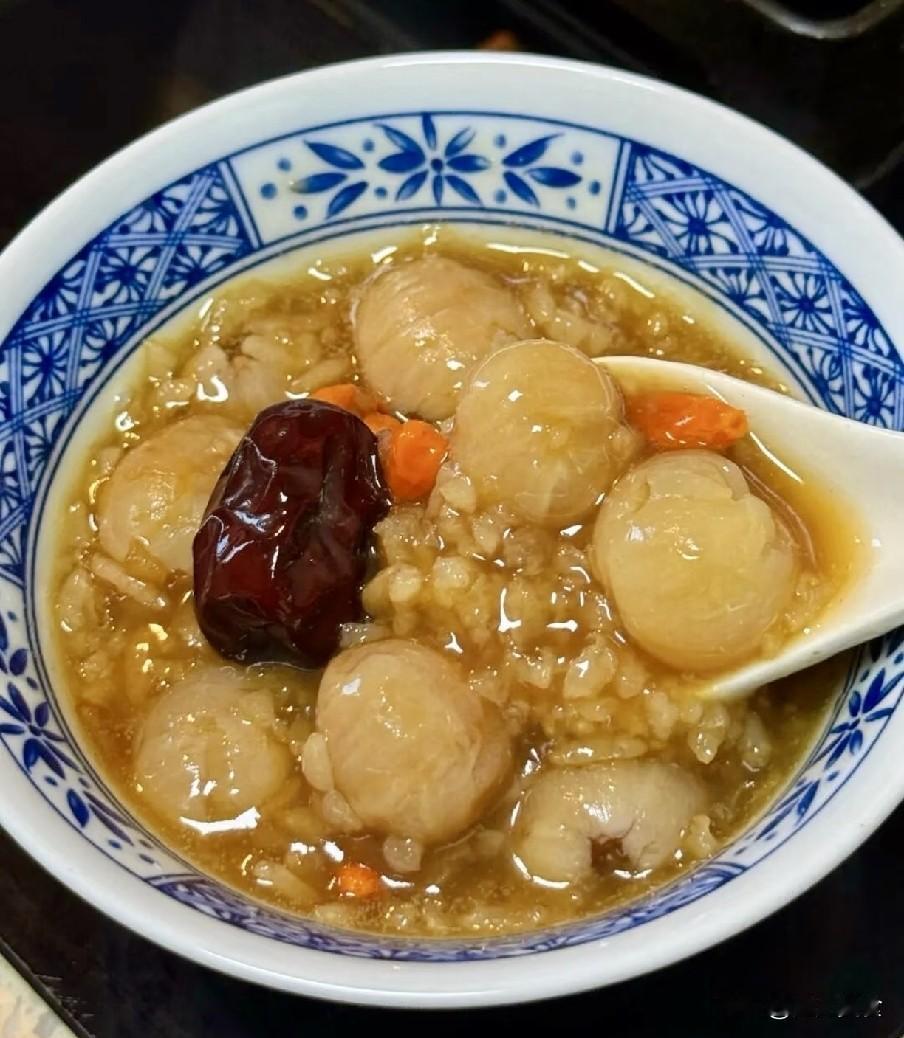 明日四月初一，中老年早餐认准这4样，天天精神饱满明日迎来农历四月初一，正值