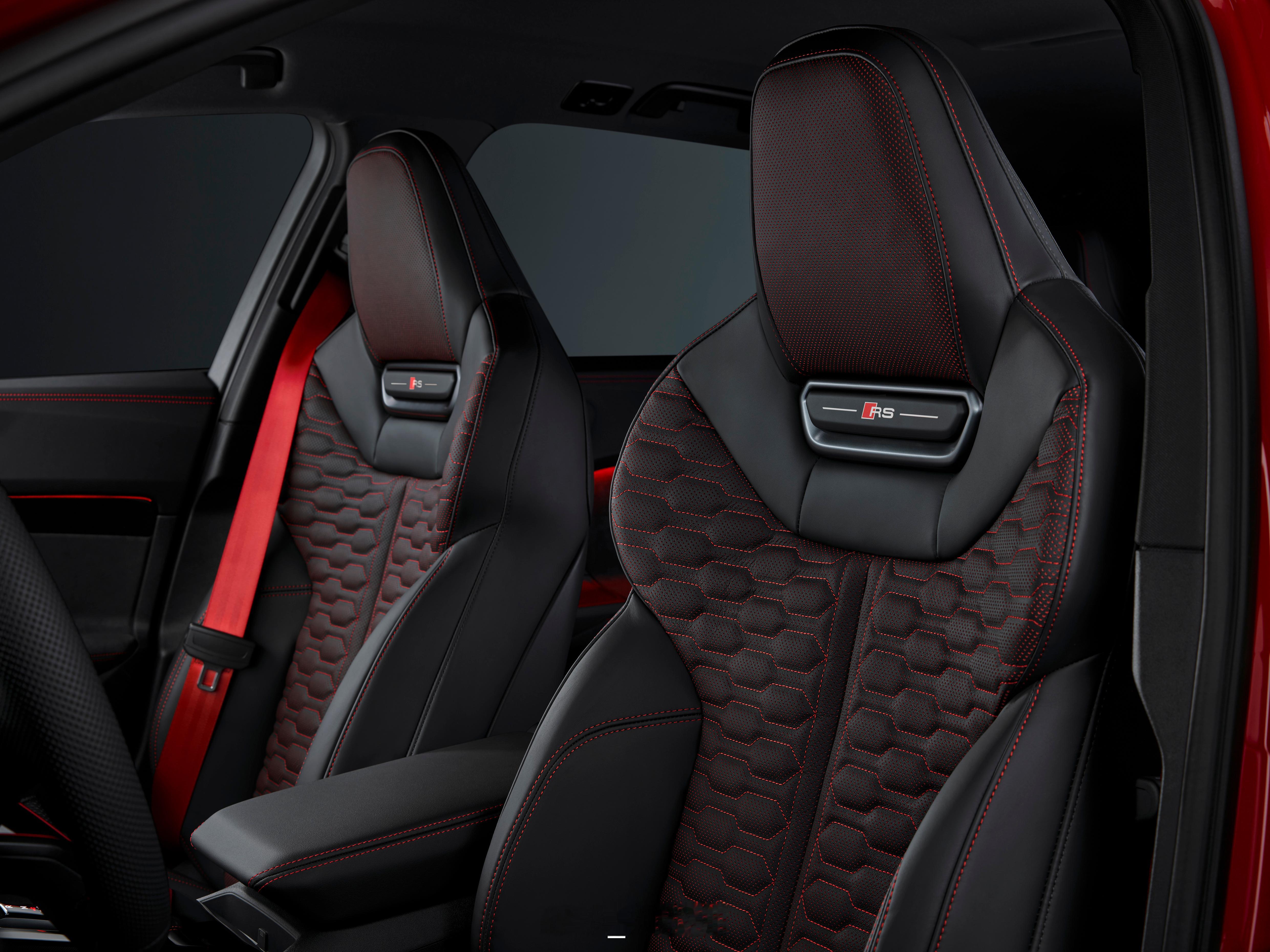 全新一代奥迪RS5Avant高清原图附上一组全新一代奥迪RS5Avant高