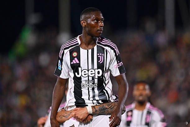 🚨奥托利尼仍在土耳其与恩内斯里进行谈判，恩内斯里最想确保租借期结束后他能继续