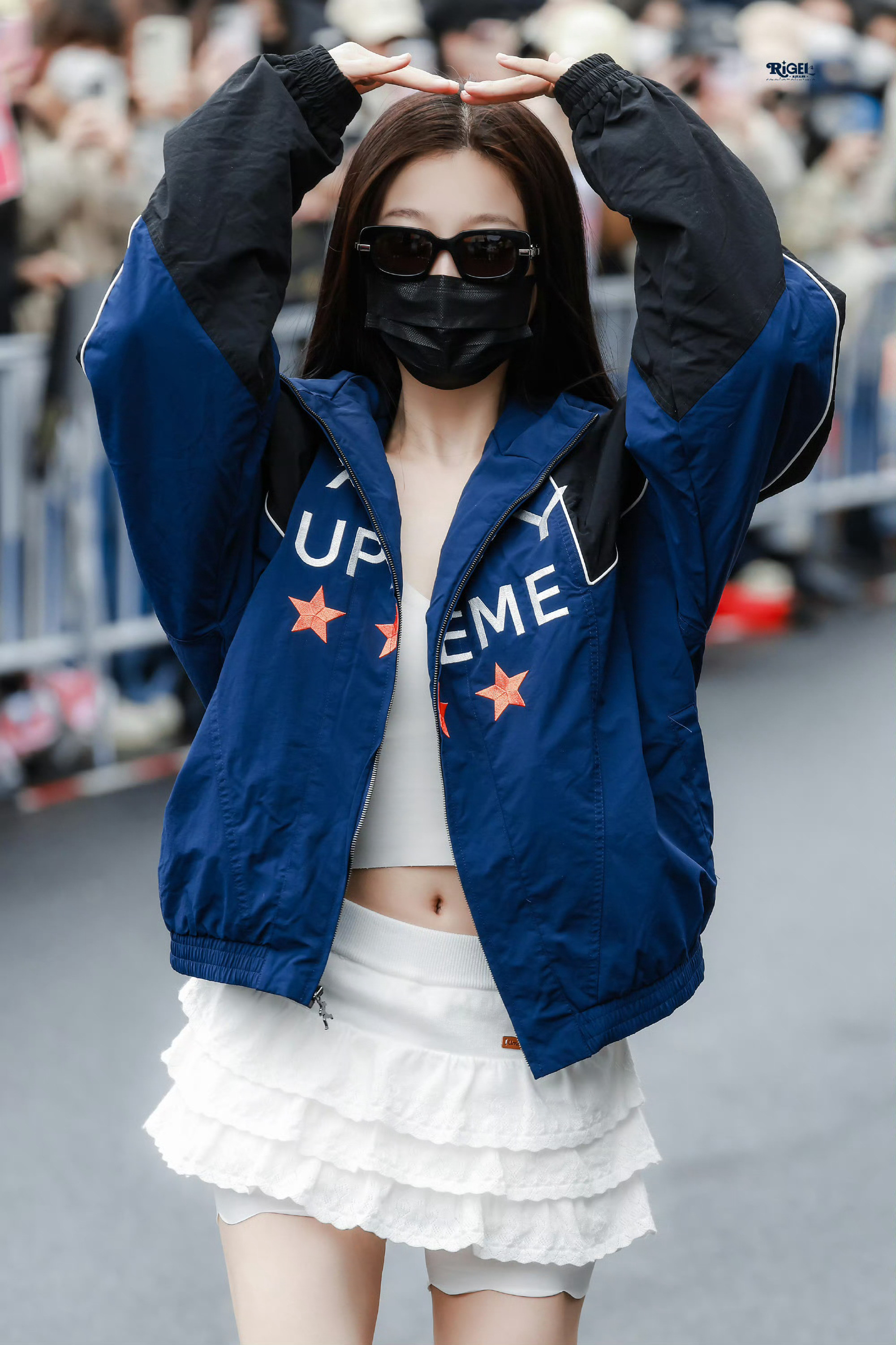 虞书欣每天上班路透超美的但我内心是一直担心她冷不冷，别感冒了～期待云初令杀青宴❗