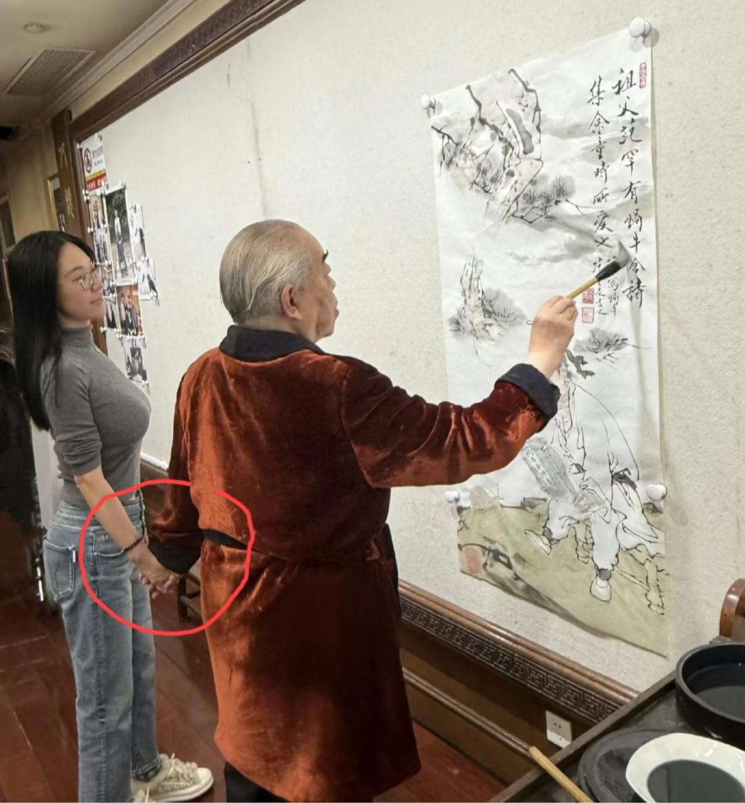 范曾再次公开露面并发布郑重声明:1、和爱妻喜得独子。2、本人相关公私事宜，都