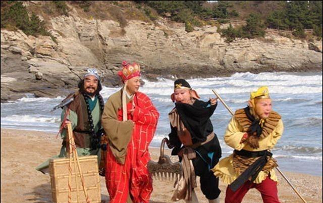 唐僧是取经团队的灵魂人物，没他，这队伍早散了。他心眼好，路上见百姓受苦，总想着帮