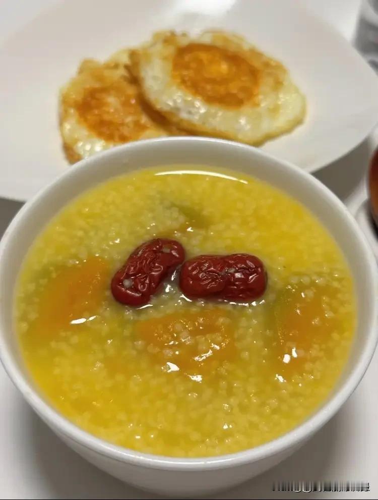 昨天刚吃完早饭，邻居家17岁，邻居家17岁的小姑娘来敲门，眼里带着泪花，说话都结