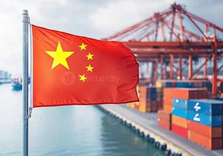 华尔街赌徒押上全部筹码，赌死一条铁律：霍尔木兹海峡一封，全球1/5石油断流，中国