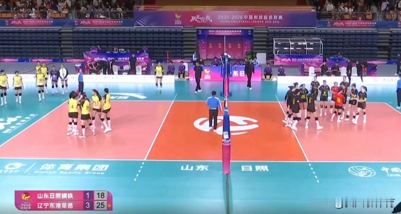 辽宁女排终于终于迎来了本赛季首场胜利[哭哭][哭哭]不容易，真的不容易，谁能想到