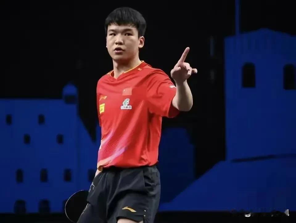 向鹏担起守半区的责任。林诗栋出局了，守上半区的任务就交给向鹏了。1/8决赛
