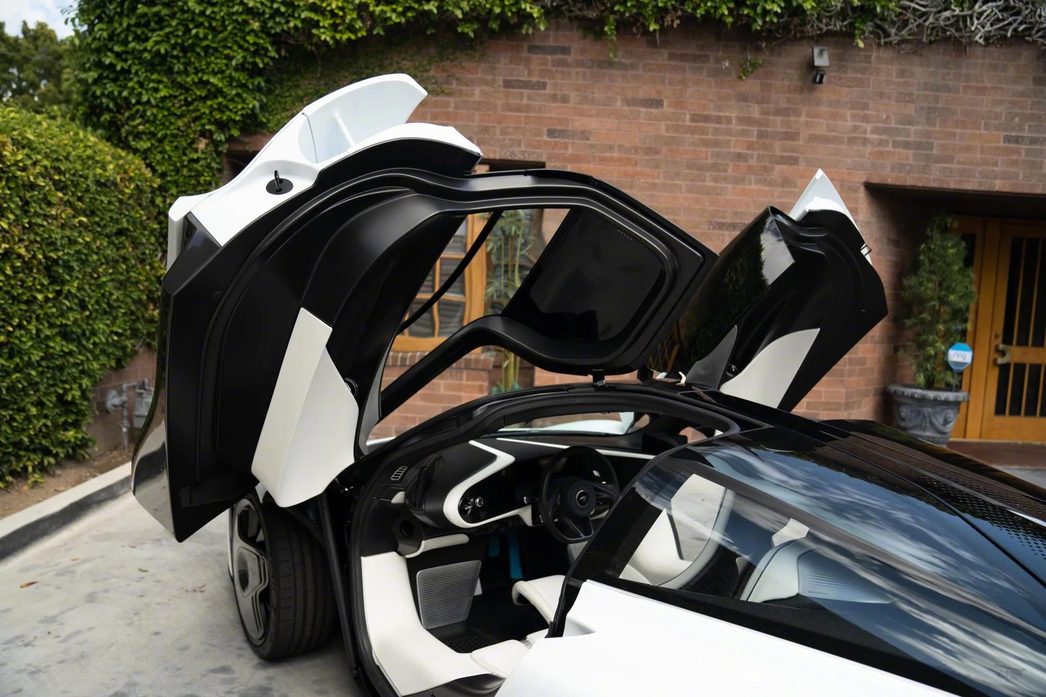 迈凯伦McLarenSpeedtail，一枚超级艺术品！