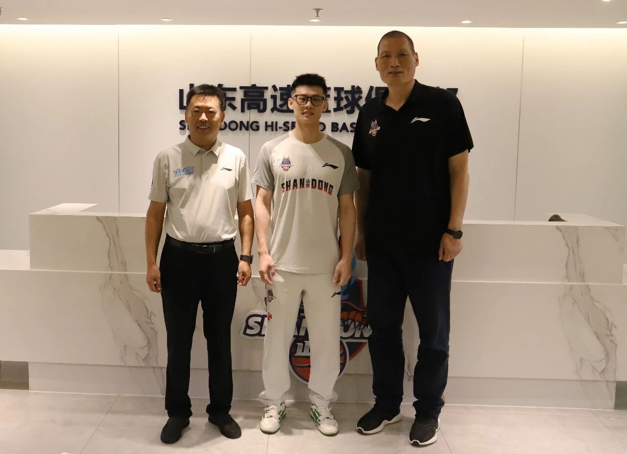在王岚嵚正式加盟山东之后，山东高速男篮集齐3名CBA选秀状元（郭凯、谢智杰、王岚