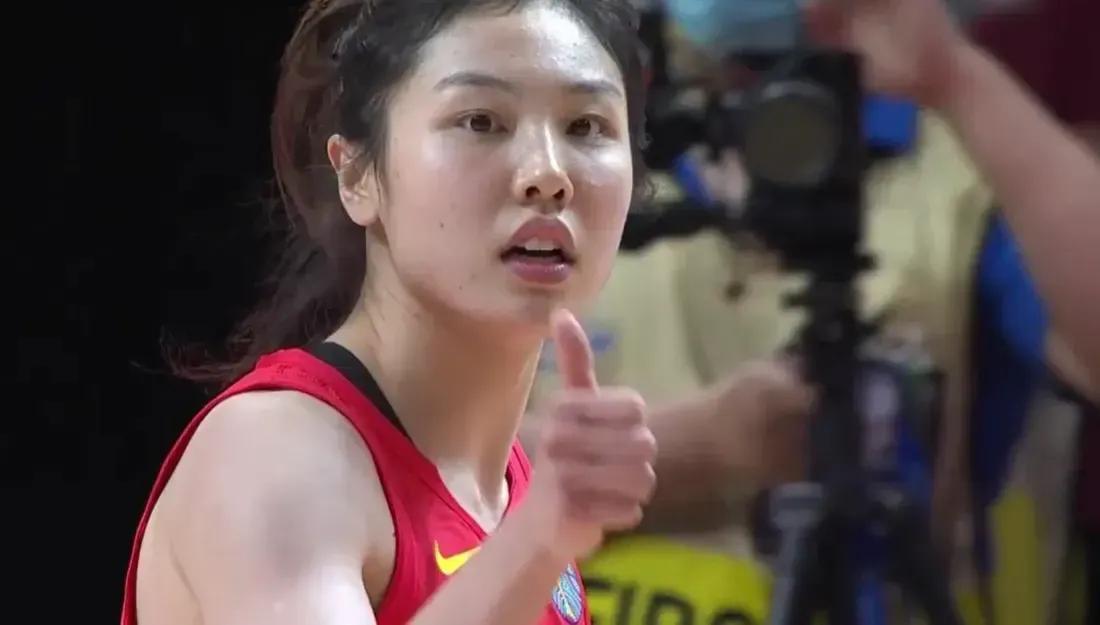 山西女篮是否通过乱战保留一线生机？外线拼不过四川女篮，内线就更不用提了。WCB