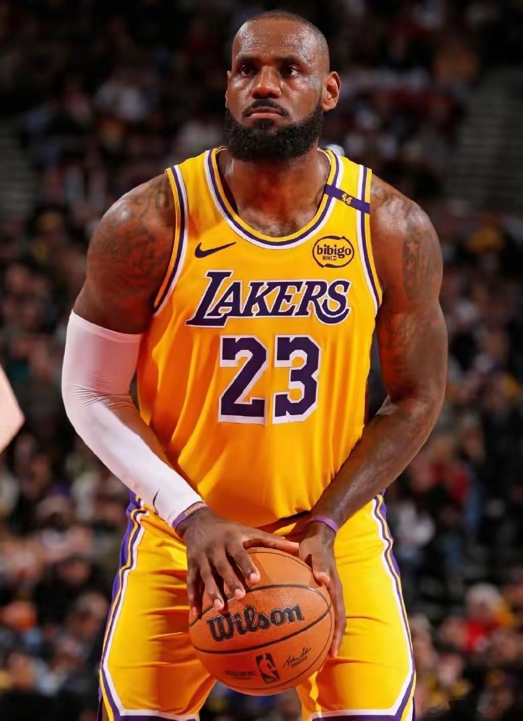 别不服，论个人能力詹姆斯远超乔丹。别给我说什么詹姆斯主要是靠下快攻得分，又诸如詹