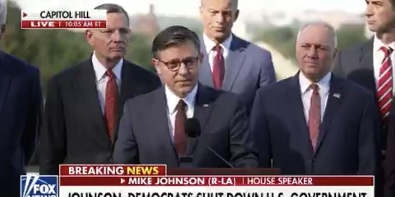 美国众议长约翰逊在政府关门之后举行新闻发布会，发表讲话：“（民主党）做了一些令我