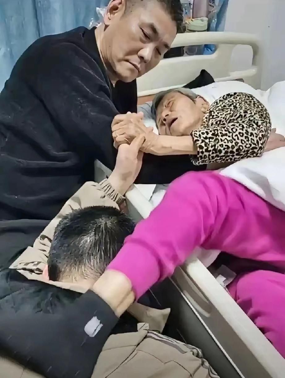 护工一句大实话，戳穿千万家庭的孝顺真相​​一位医院护工说：“一个生活不能自理的