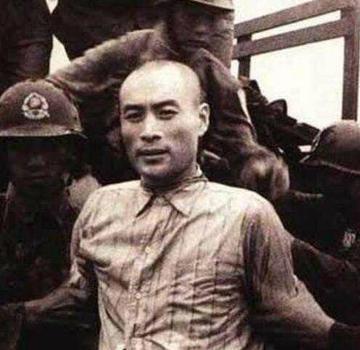 聂曦真是个谜，明明只是吴石身边的随从参谋，却在福州解放前冒死转移298箱军事档案