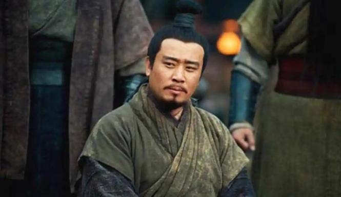 为什么刘备一定要杀了刘封？这么说吧，刘封是刘备的养子，前期拿了一手好牌，硬是自己
