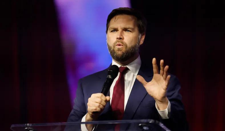 万斯彻底不装了！直接亮明终极大招，把美国对台策略浓缩成两条路。态度堪称摊