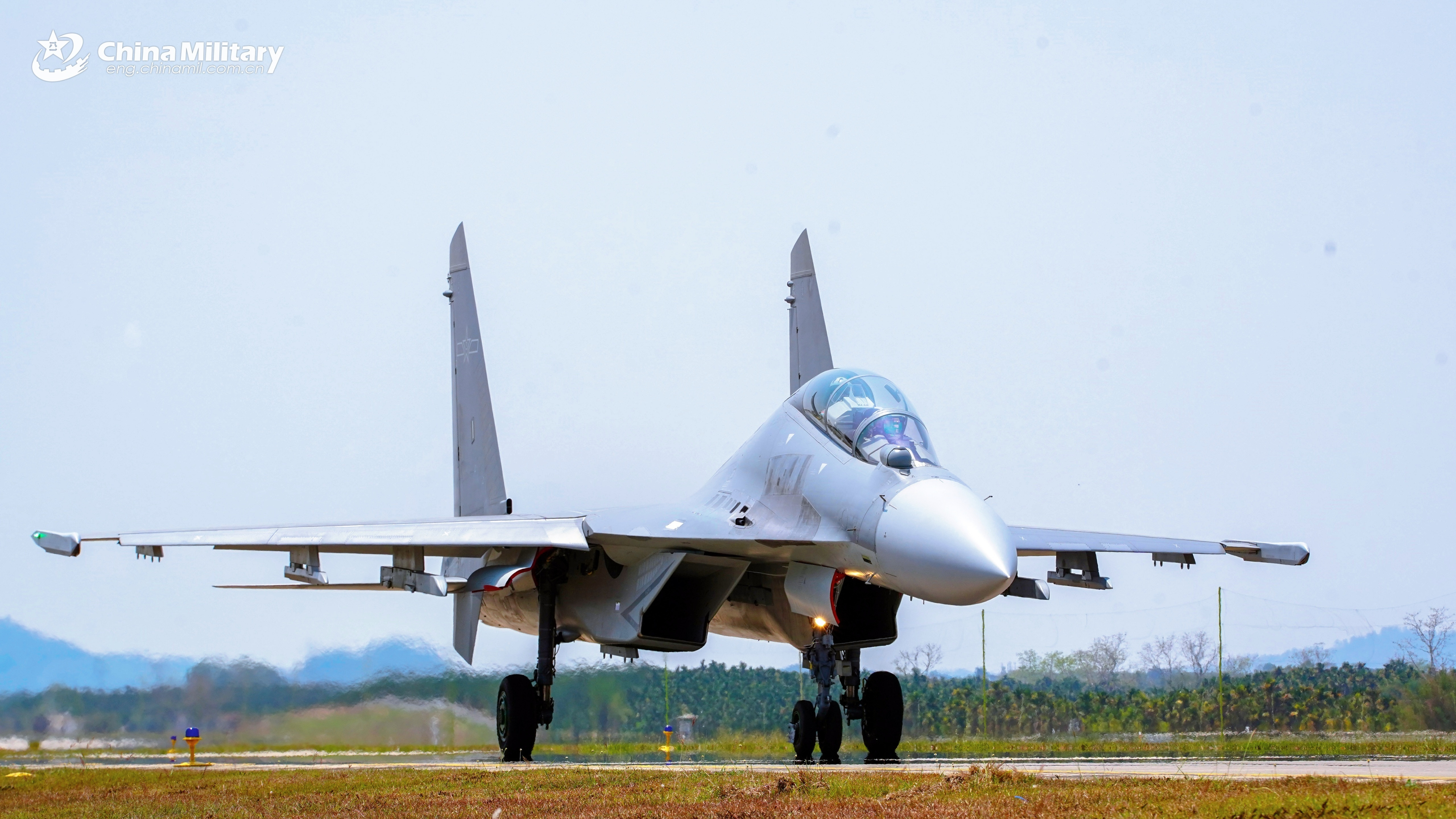 南海歼-16，持续宣传烽火问鼎计划制胜空天