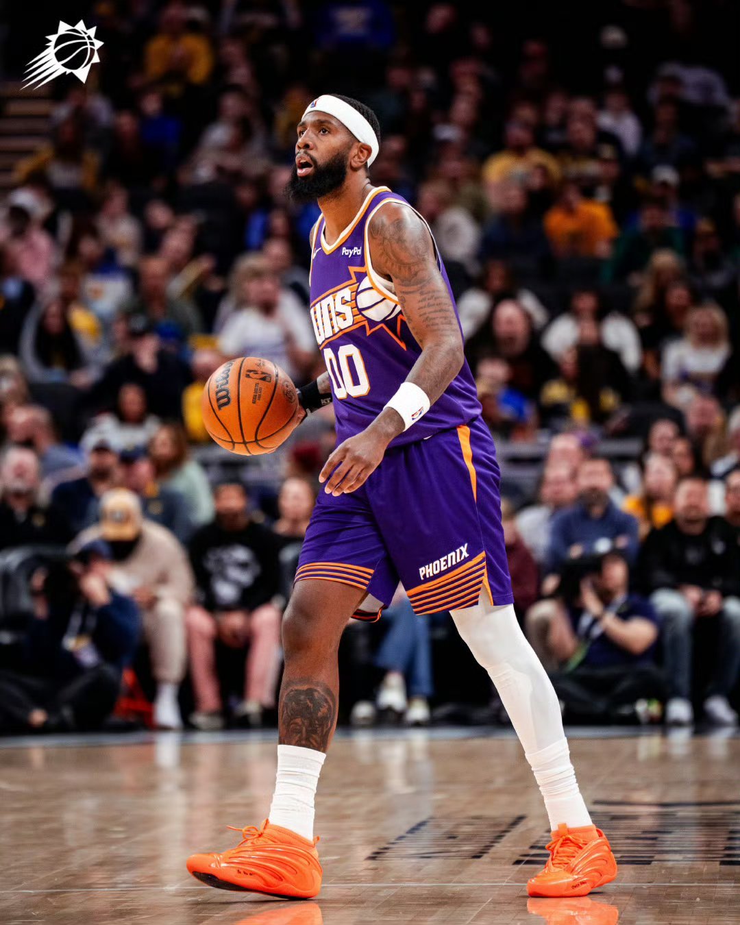 一场酣畅淋漓的得分盛宴！布克和格林合砍79分，带队豪取4连胜本场比赛太阳各主要轮